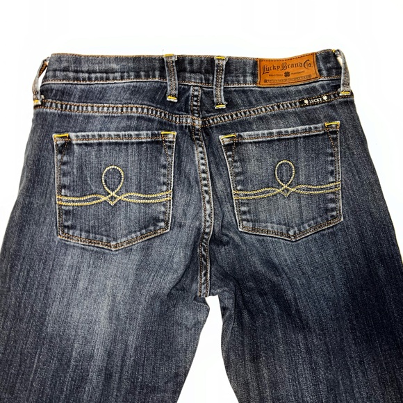 ❗️❗️SOLD❗️❗️Lucky brand jeans size 4/27, inseam is 30in - Picture 7 of 10